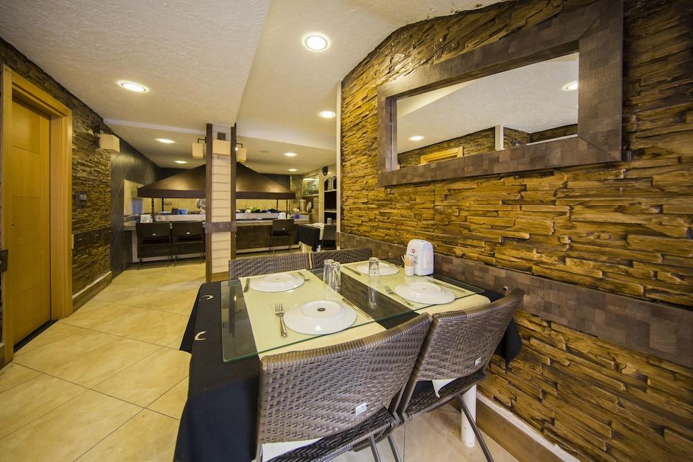 Mevre Hotel 안탈리아 외부 사진
